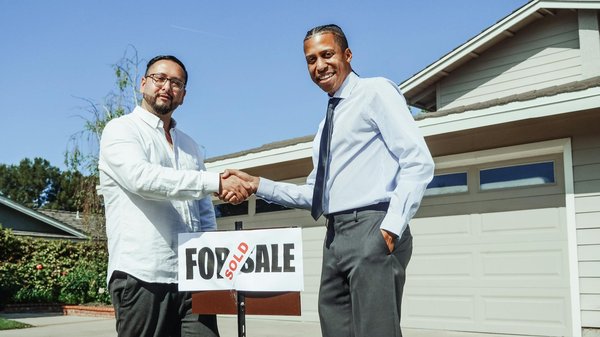 Maximisez l'Efficacité de Votre Poêle à Bois : Astuces et Techniques Incontournables
